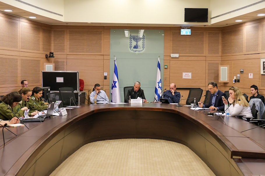 ישיבת מליאת הכנסת, משבר אנשי הקבע בצה"ל צילום: דוברות הכנסת - דני שם טוב