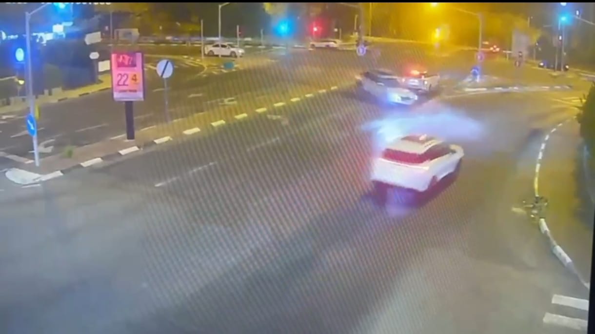 מרגע ההתנגשות צילום: דוברות המשטרה